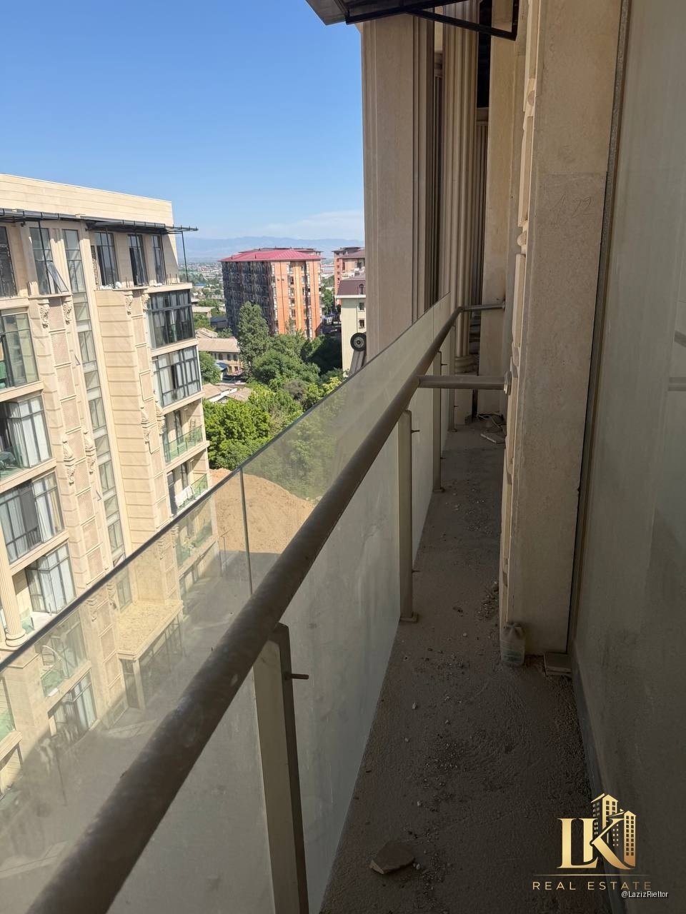 #9852 Продаётся: Мирзо Улугбекский район Ор-р : Паркентский , Макро Новостройка Ж/К Oq Saroy
