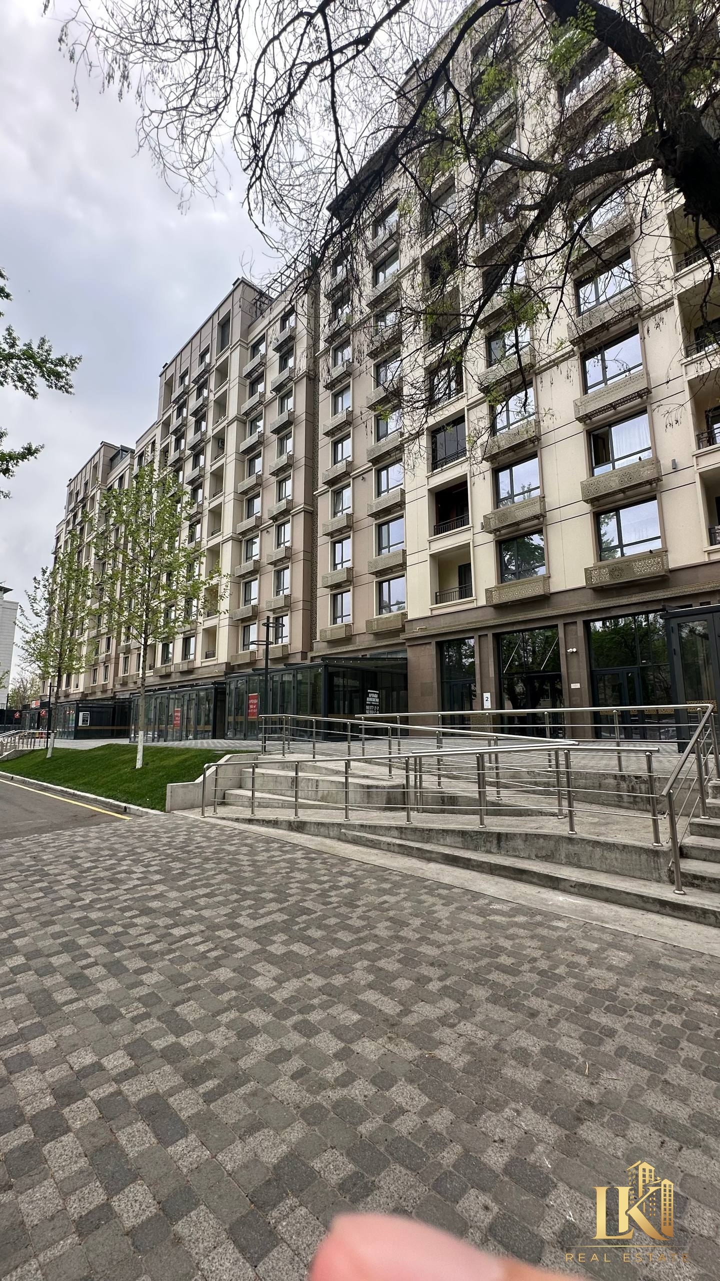 Продаётся роскошная 2-комнатная квартира премиум-класса в ЖК NRG Park, Чиланзарский район, с дизайнерским ремонтом, новой мебелью и техникой